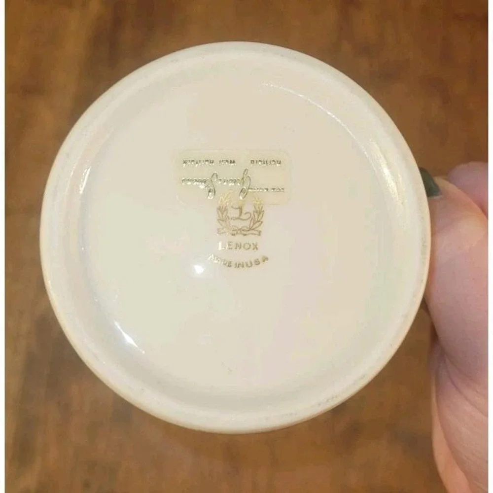 Lenox‎ Colonial-Style Hurricane Candle Holder